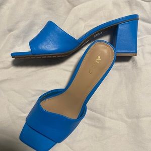 Size 7.5 never been worn Aldo heels